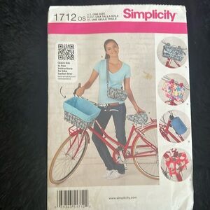 Simplicity uncut pattern bike accessories 9 piece.